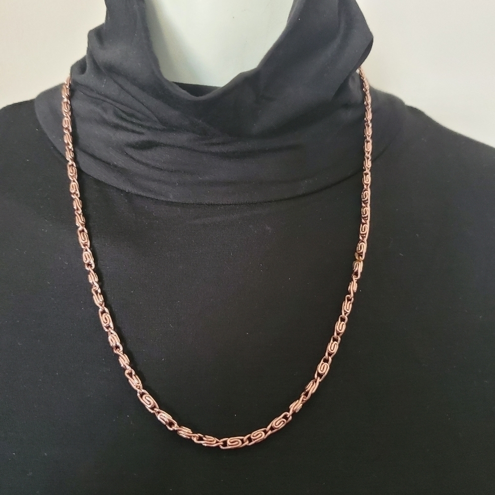 ‎NECKLACE